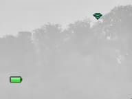 Kein Defekt, sondern ein der Umgebungsfeuchtigkeit geschuldetes Bild mit typischem Grauschleier